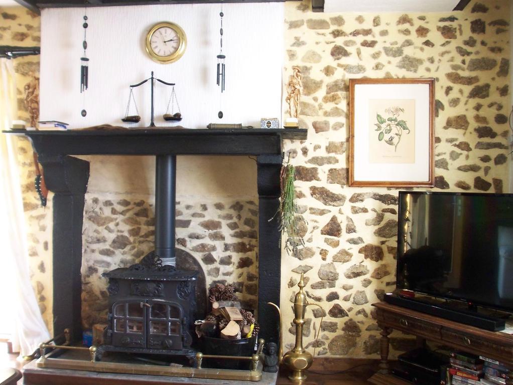 La Chataigne Doree Saint-Pierre-de-Fursac ภายนอก รูปภาพ